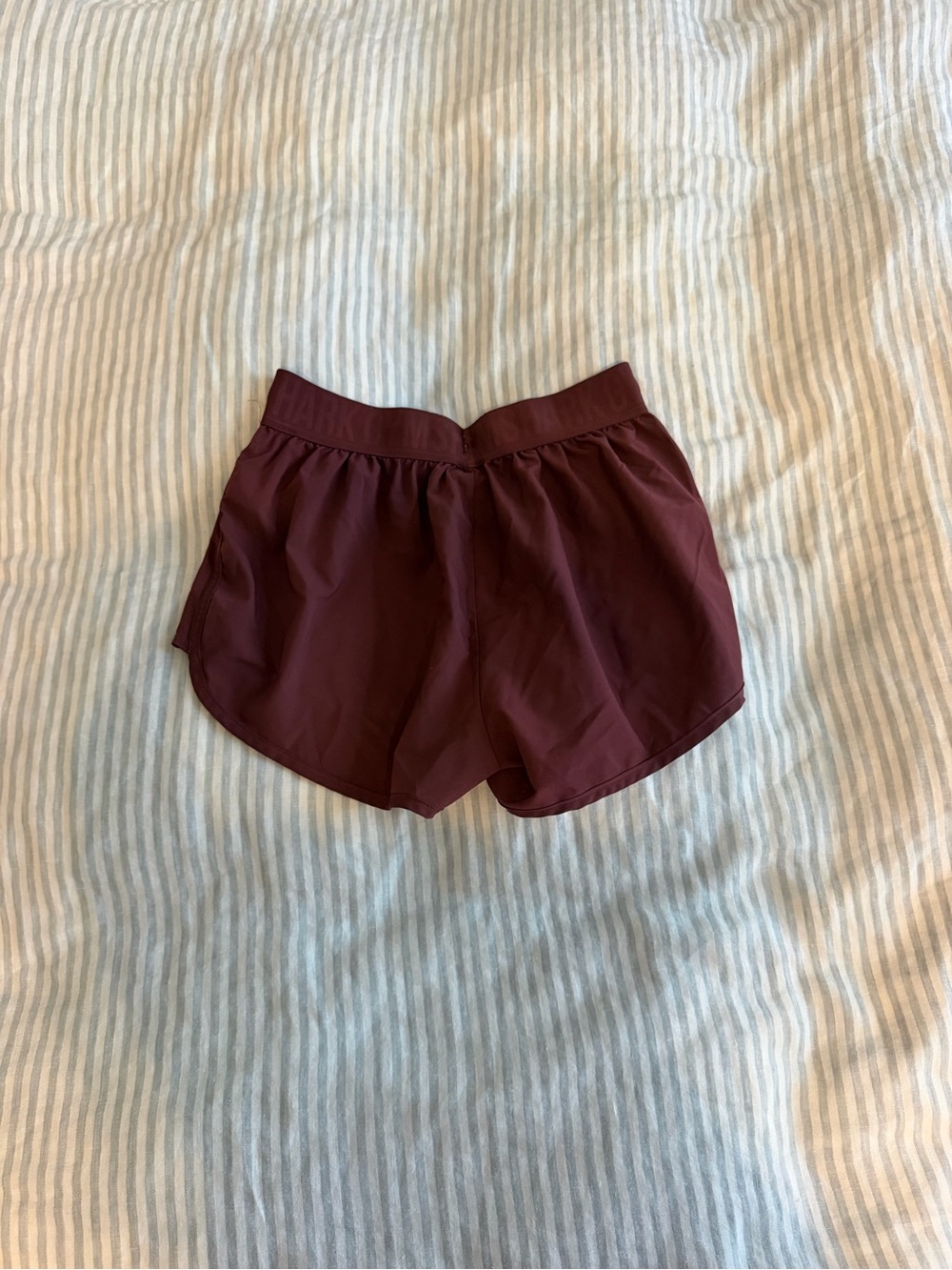 Gymshark Burgundy Shorts Size Small - Picture 5 of 5
